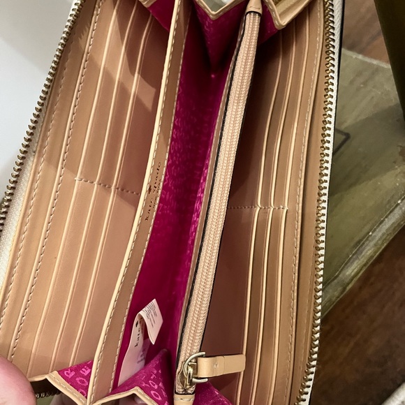 Kate Spade large wallet - Picture 3 of 3